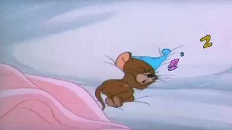 Sleep Time Mouse GIF - SleepTime Mouse SleepingBeauty - Discover & Share GIFs Tom And Jerry Gif, Mouse Sleeping, Tom And Jerry Pictures, Tom And Jerry Wallpapers, Images Emoji, Tom And Jerry Cartoon, Animated Emoticons, Night Gif, Sleep Time