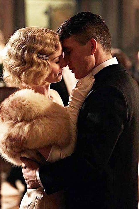 Grace Peaky Blinders, Grace Shelby, Peaky Blinders Theme, Peaky Blinders Grace, 20s Aesthetic, Peaky Blinders Series, Boyfriend Kissing, Godfather Movie, Peaky Blinders Wallpaper