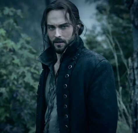 Tom Mison! Sleepy Hollow Tv Series, Tom Mison, Sea Captain, John Doe, Sleepy Hollow, Aesthetic People, Hereford, Character Design Male, Dark Ages