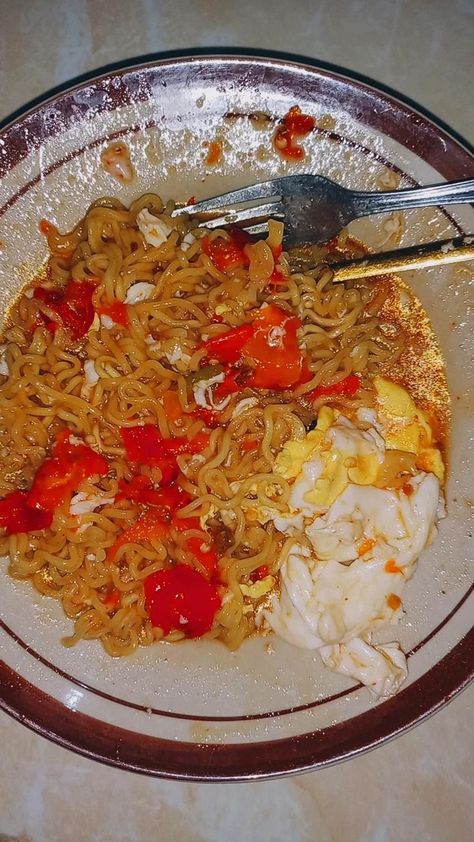 Indomie Aesthetic, Food L, Snap Food, Fried Rice, Aesthetic Food, Ramen, Noodles, Filter, Ethnic Recipes