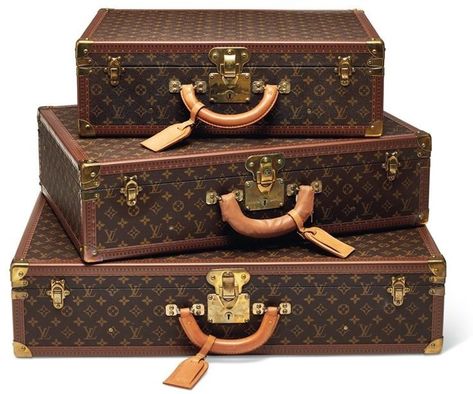 Louise Vuitton Bag, Lv Suitcase, Louis Vuitton Luggage Set, Sheikha Mahra, Lv Luggage, Louis Vuitton Suitcase, Louise Vuitton, Cute Luggage, Louis Vuitton Luggage