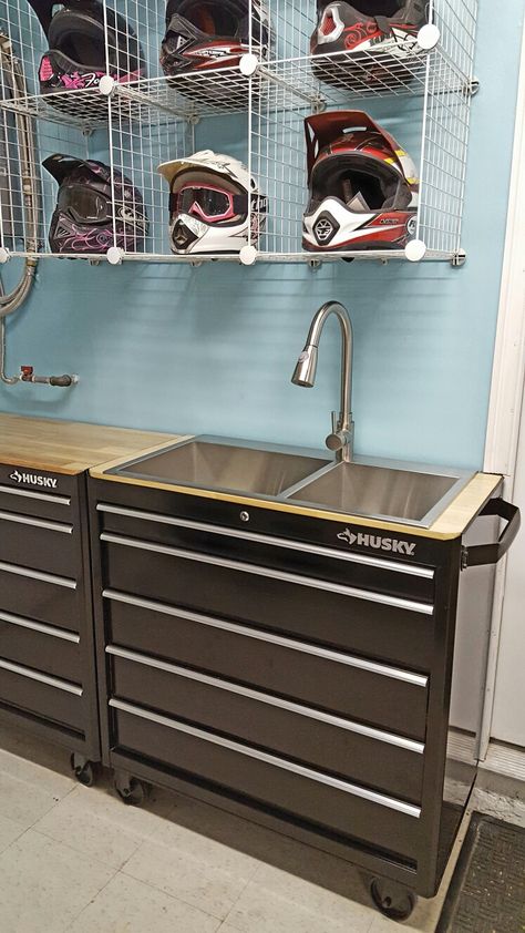 Garage Sink, Attic Man Cave, Garage Bathroom, Man Cave Bathroom, Garage Style, Mechanic Shop, Man Cave Basement, Garage Remodel, Man Cave Home Bar