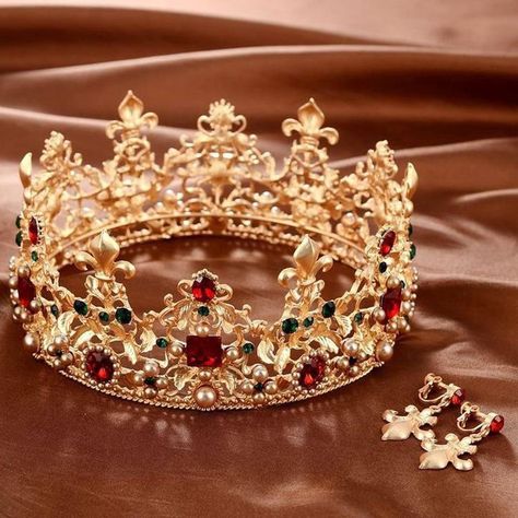 avengers preferences And Imagines - yours and his crowns - Wattpad Crowns Royal, Ash Princess, Bridal Ornaments, Hair Accessories Crown, Tiara Accessories, Anting Manik, Hair Accessories Tiara, Crown Aesthetic, Crystal Crown Wedding