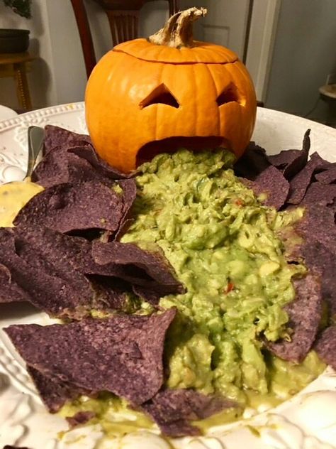 Barfing Pumpkin, Work Party Food, Puking Pumpkin, Easy Halloween Snacks, Halloween Themed Birthday Party, Halloween Menu, Corn Tortilla Chips, Halloween Food Treats, Homemade Halloween Decorations