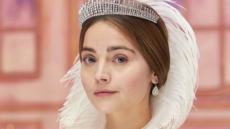 First look at 'Victoria' star Jenna Coleman's new TV drama 'Wilderness' - British Period Dramas Queen Victoria Dress, Period Drama Series, British Period Dramas, Victoria Series, Period Drama Movies, Tv Series To Watch, Drama Tv Series, Recent Movies, Jenna Coleman