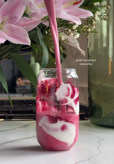 Soft Life Era, Smoothie Drink Recipes, Beetroot Powder, Soft Life, Healthy Food Motivation, Healthy Drinks Recipes, Pretty Drinks, Fruit Smoothie Recipes, Breakfast Smoothie