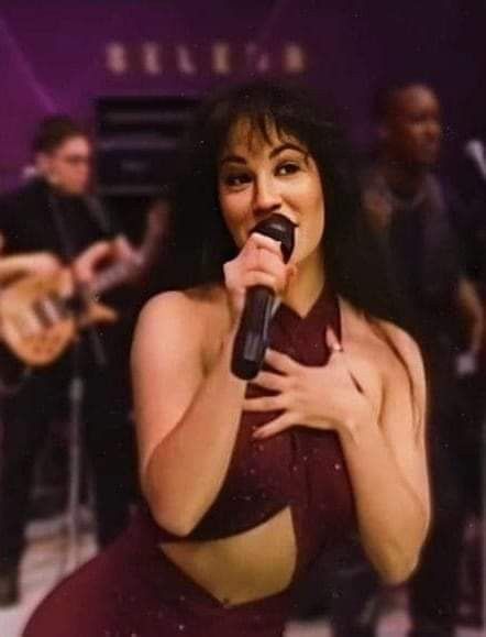 Selena Purple Outfit, Selena Quintanilla Songs, Selena Quintanilla Videos, Selena Quintanilla Outfits, Selena Quintanilla Fashion, Selena Pictures, Singer Fashion, Selena Q, Tejano Music