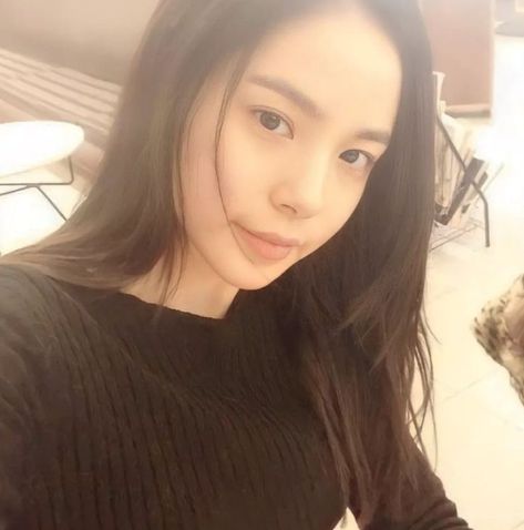 Min Hyorin, Min Hyo Rin, 90s Actresses, Korean Photo, Pretty Babe, City Aesthetic, Blackpink Rose, Actress Photos, Girl Icons