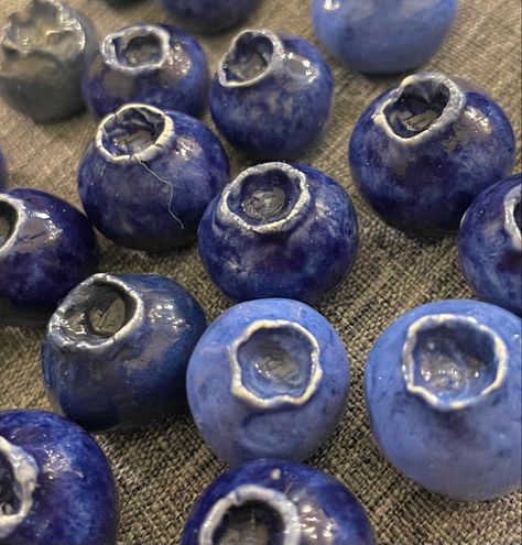 Ceramic Blueberries, Blueberry Ceramics, Ceramic Blueberry, Blueberry Pottery, Blueberry Bowl, Ceramic Food, Clay Idea, Tiny Bowls, Clay Figurines