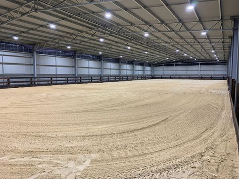 This 60 x 20 riding arena has recently been completed on the Fleurieu Peninsula. If you didn’t know collaborating on riding arena designs are our thing - now you do! Paddock Shelter, Hay Shed, Equipment Shed, Horse Farm Layout, Indoor Riding Arena, Horse Riding Arena, Fleurieu Peninsula, Horse Paddock, Riding Arena