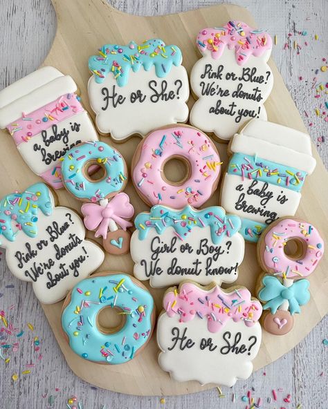 We Donut Know What It Is Gender Reveal Decoration, Donut Know Gender Reveal, Donut Theme Gender Reveal, Donut Gender Reveal, Gender Reveal Diy, Gender Reveal Cookies, Baby Gender Reveal Party Decorations, National Donut Day, Gender Reveal Decorations