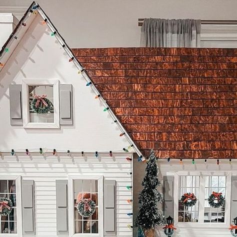 Christmas Dollhouse Exterior, Christmas Exterior, Happy Thanksgiving Friends, Thanksgiving Friends, Friends Thanksgiving, Easily Distracted, Have A Wonderful Day, So Thankful, Exterior Decor