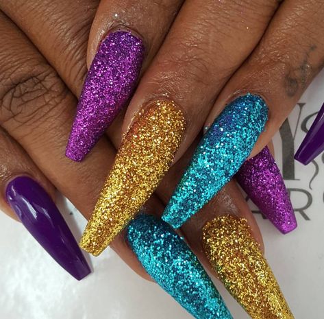 Mardi Gras Nails, American Nails, Funky Nail Art, S Nails, Nail Design Video, Pretty Nail Colors, Pretty Nail Designs, Gem Nails, Trendy Nail Design