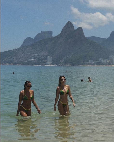 Brazil Summer Aesthetic, Brazilian Summer Aesthetic, 20s Goals, Brasil Girl, Brazil Core, Brazil Summer, Brazil Trip, Brazil Life, Brazilian Summer