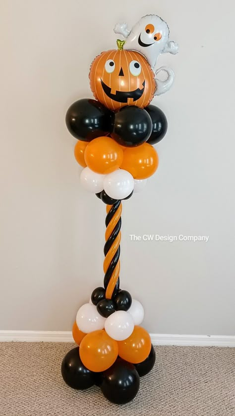 Halloween Balloon Columns Diy, Halloween Balloon Ideas, Orange Balloon Garland, Globos Halloween, Backyard Halloween Party, Spooky Balloons, Fall Festival Decorations, Halloween Balloons Decorations, Balloon Hacks