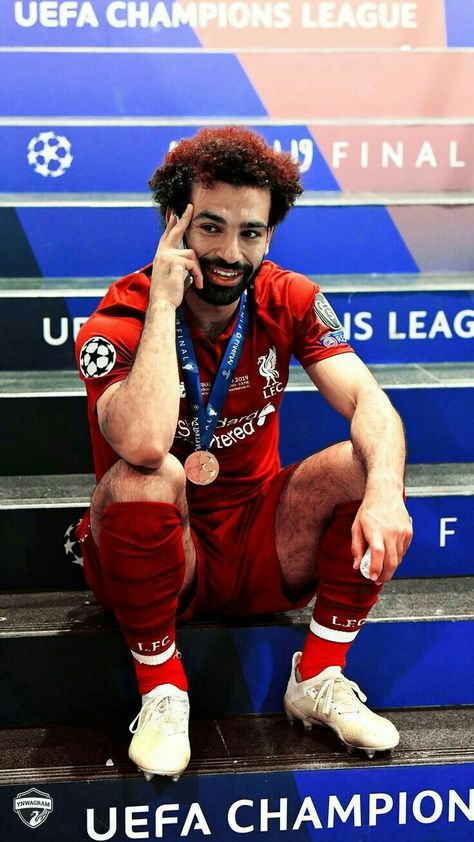 Salah Wallpaper, Liverpool Football Club Players, Liverpool Fc Team, Mohamed Salah Liverpool, Camisa Liverpool, Liverpool Football Club Wallpapers, Liverpool Champions League, Klopp Liverpool, Liverpool Champions