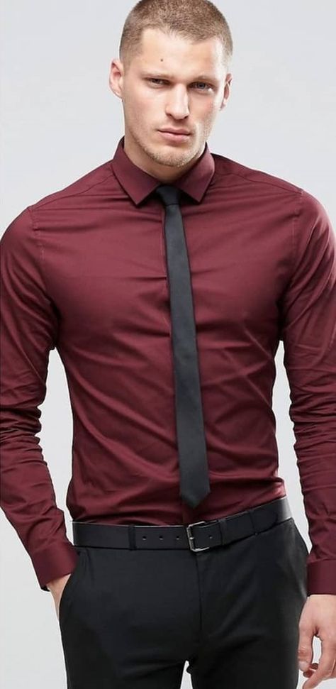 Maroon Shirt Outfit, Shirtdress Outfit, Red Shirt Outfits, Maroon Dress Shirt, Terno Slim, Shirt With Tie, Shirt Outfit Men, Burgundy Shirt, Shirt And Tie