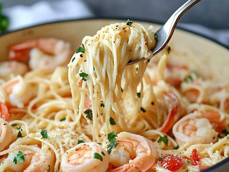 Creamy Angel Hair Pasta with Shrimp Recipe – A Luxurious Meal You’ll Crave for Seconds - NewsBreak Creamy Angel Hair Pasta, Angel Hair Pasta With Shrimp, Shrimp Angel Hair Pasta, Sausage And Potatoes Skillet, Homemade Pasta Salad, Garlic Green Bean Recipes, Cheese Puffs Recipe, Grit Cakes, Pasta With Shrimp