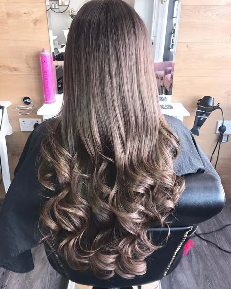 Straight Curl Hairstyle, Straight Hair Bottom Curls, Curled Fancy Hairstyles, Long Hair With Curled Ends, End Curls Long Hair, Loose Curls At The Bottom Of Hair, Medium Hair Curls Wedding, Ends Curled Hair, Long Hair Curled Ends