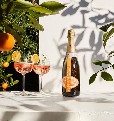 CHANDON GARDEN SPRITZ SUMMER Chandon Garden Spritz, Types Of Gifts, Shower Bebe, Credit Card Debit, Wine And Spirits, Secret Garden, Garden Party, Champagne, Wine