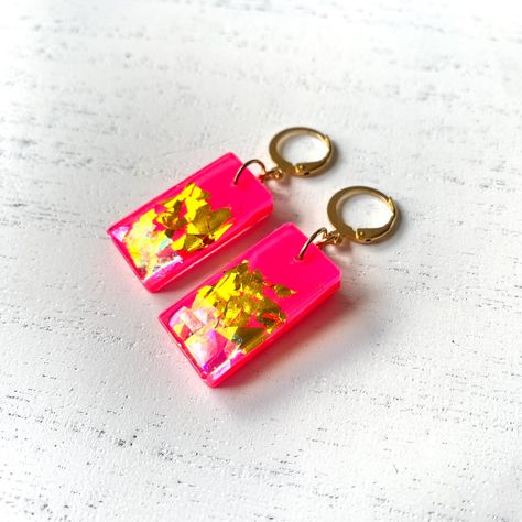 Pink Abstract Art, Diy Resin Projects, Colorful Glitter, Pink Abstract, Resin Earrings, Resin Diy, Pink Gold, Neon Pink, Gold Leaf