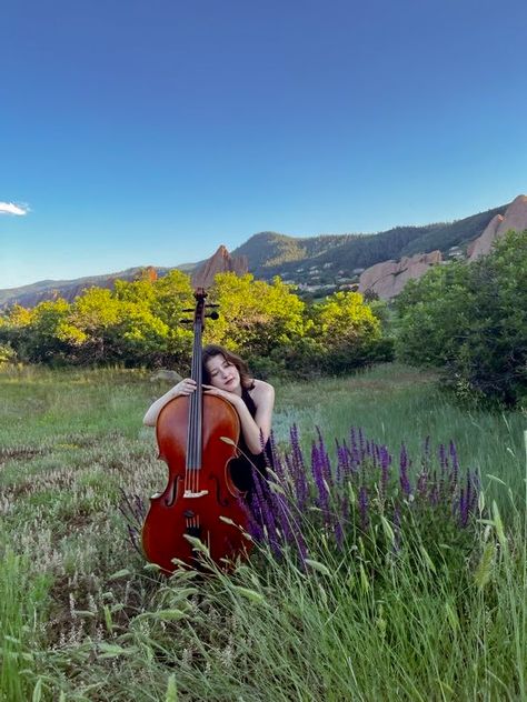 Flute Photoshoot, Cello Photoshoot Ideas, Cellist Photography, Senior Pictures With Cello, Cello Pictures Photography, Cello Photoshoot, Cello Aesthetic, Violin Photography Photo Shoots, Violin Senior Pictures