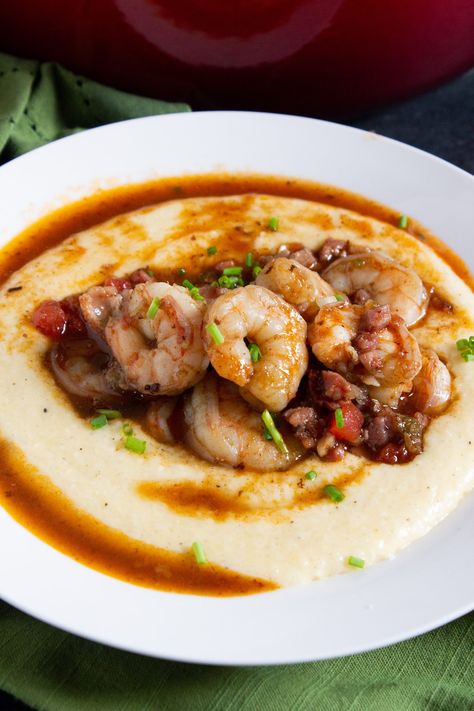 Southern Shrimp and Grits - Coco and Ash Chicken And Grits, Baked Buffalo Chicken Tenders, Grits Recipes, Southern Shrimp And Grits, Cuban Chicken, Chicken Fricassee, Cheesy Grits, Grits Recipe, Shrimp And Grits