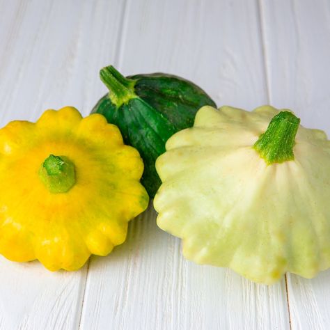 8 Types of Summer Squash (and How to Cook Them) | Taste of Home Types Of Squash Summer, Different Squash Types, Different Kinds Of Squash, Types Of Zucchini, Garden Vegetable Recipes, Baby Squash, Squash Types, Crookneck Squash, Pattypan Squash