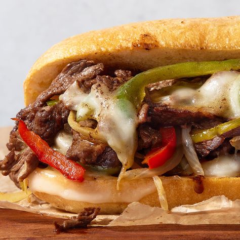 Delish Cheese Steak Bowl, Philly Cheese Steak Bowl, Steak Bowl Recipe, Homemade Philly Cheesesteak, Steak Bowl, Leftover Prime Rib, Cheesesteak Sliders, Philly Cheese Steak Sliders, Philly Cheese Steak Recipe