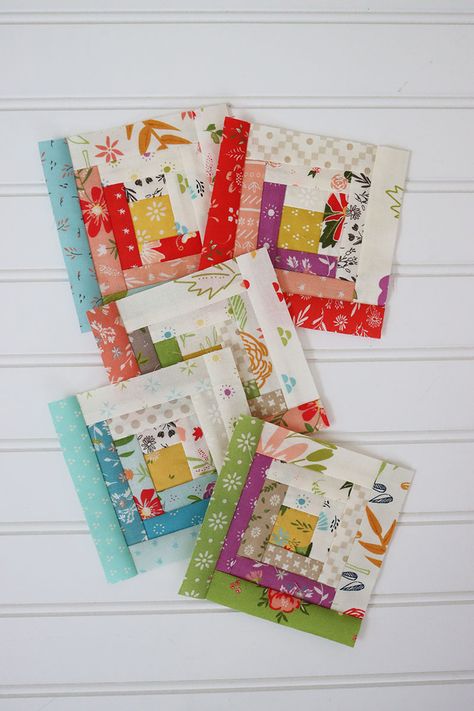 Log Cabin Quilt Blocks Love - A Quilting Life Mini Log Cabin, Cabin Quilt Block, Log Cabin Patchwork, A Quilting Life, Big Block Quilts, Log Cabin Quilt Pattern, Log Cabin Quilt Blocks, Row Quilt, Cabin Quilt