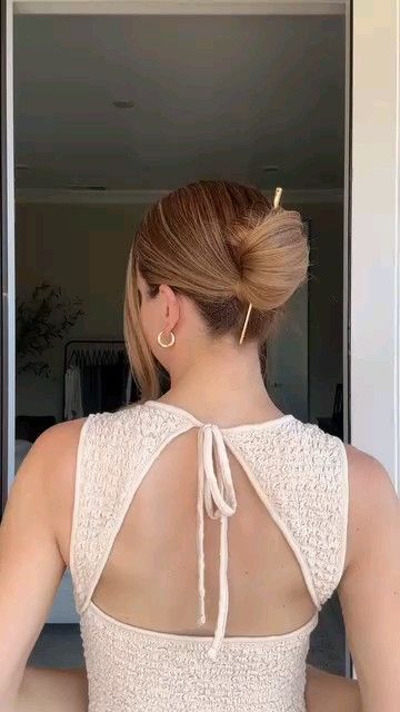 Unlock the secrets to easy & trendy hairstyles! 💇‍♀️ From sleek buns to beautiful braids, follow step-by-step tutorials for the perfect look. 💁‍♀️ Great for short, medium, & long hair! 💕 Stay tuned for expert hair tips & styling hacks! 🎀" Bun Twist, Stylish Bun, Hairstyle Tutorials, Elegant Updos, Trendy Short Haircuts, Updo Hairstyles, Low Ponytail, Elegant Updo, Hair Stick