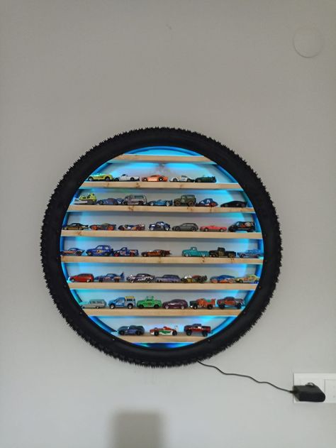 Hot wheels display from Tire Hotwheels Mirror Diy, Hot Wheels Mirror, Hot Wheels Display, Diy Mirror, Mirror, Cars, Quick Saves