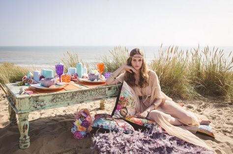 Styled Shoot – The beach festival Table Photography, Mexican Theme, Colorful Bohemian, Bohemian Bridal, Bohemian Colors, Bohemian Beach, Vintage Rentals, Theme Wedding, Beach Picnic