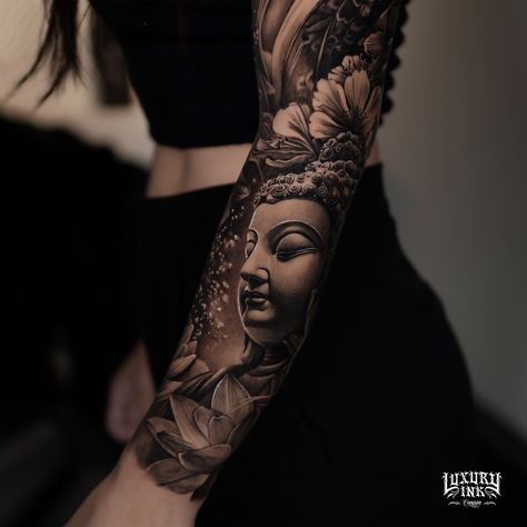 INCREDIBLE JAPANESE REALISM FULL SLEEVE TATTOO DONE BY YOGI DONE USING @eztattooing @radiantcolorsink @balmtattooindo 💥DM US FOR YOUR FREE CONSULTATION TODAY💥 ▪️WORLDWIDE FAMOUS ARTISTS ▪️PRIVATE LUXURY LOCATION ▪️PACKAGES AVAILABLE ON REQUEST ▪️INTERNATIONAL AWARD WINNING ▪️CUSTOM DESIGNS ▪️VEGAN INK ▪️INTERNATIONAL HYGIENE STANDARDS ▪️SPONSORED BY THE BEST NAMED BRANDS WORLDWIDE FB/INSTA - @luxuryinkbali @luxuryinkcanggu @luxuryinkjakarta 📲 W/A +6281237096409 www.luxuryinkcanggu.com Award Winning Tattoos, Japanese Realism, Realism Tattoo Sleeve, Canggu Bali, Tattoo Graphic, Full Sleeve Tattoo, Tattoo Sleeve Designs, Sleeve Tattoo, Free Consultation