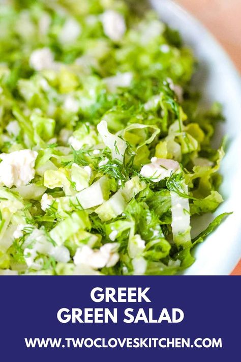 Salad Greek, Traditional Greek Salad, Lemon Salad, Creamy Feta, Romaine Salad, Chicken And Cabbage, Greek Salad Recipes, Romaine Lettuce Salad, Easy Veggie