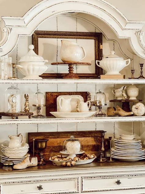 Displaying Glassware Ideas, Vintage Hutch Decor, China Cabinet Display Ideas, Staging Shelves, Kitchen Shelf Inspiration, China Hutch Decor, Hutch Styling, Buffet Table Decor, Hutch Makeover