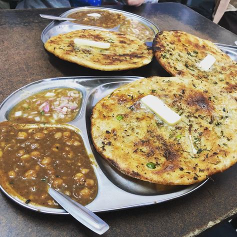 [I ate] Amritsari Kulcha Kulcha Snapchat Story, Amritsari Kulcha Photography, Amritsar Food Snapchat Story, Kulcha Photography, Car Food Snapchat, Amritsar Kulcha, Amritsar Snapchat Story, Amritsari Kulcha Recipe, Snapchat Stories Indian