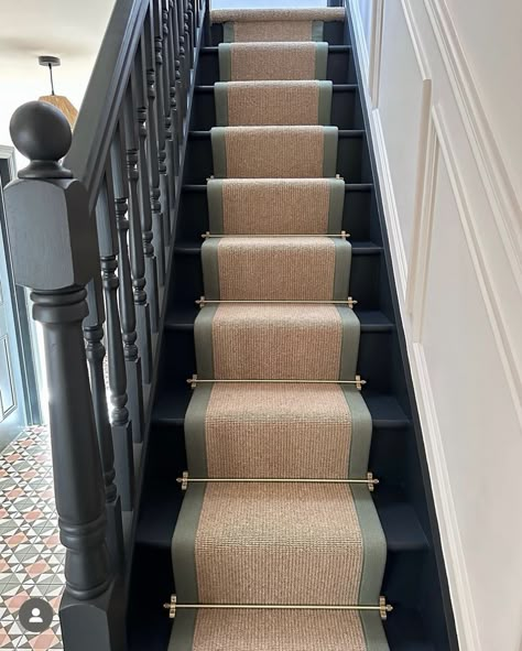 Brass Stair Rods Carpet Runner, Stairs With Carpet Runner And Bars, Black Stairs Runner, Stair Runner Bars, Black Stair Rods, Hessian Stair Runner, Staircase Runner With Rods, Stair Runner Black Stairs, Stairs Runner Ideas