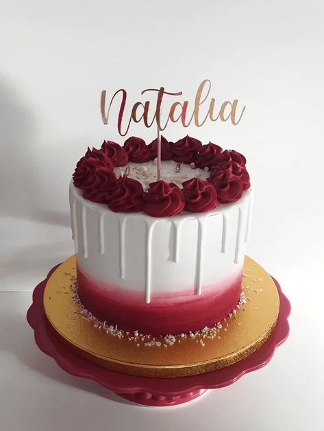 Cakes Simple Decoration, Simple Easy Cake Decorating, Images Of Cakes For Birthday, Rosette Drip Cake, Birthday Cake For Her Elegant, Pretty Cake Designs Birthday, 1 Kg Cake Designs For Birthday, Cool Cake Designs Creative, White And Red Cake Birthdays