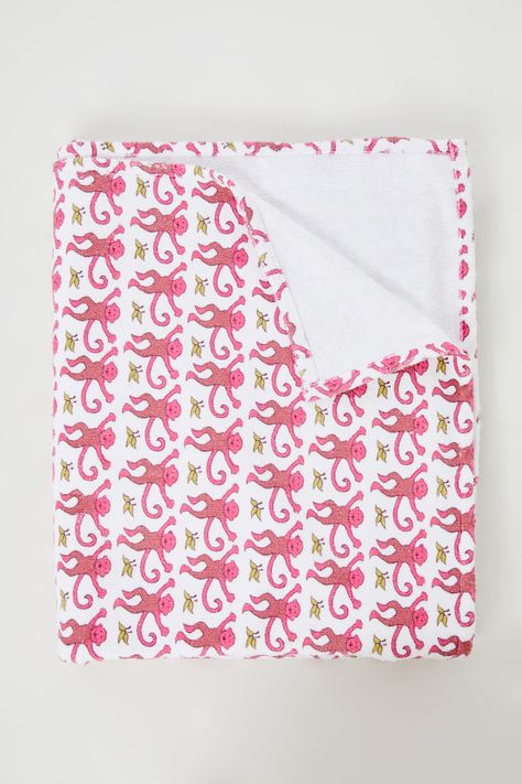 Roller Rabbit Pink Monkey Throw Blanket Preppy Blanket, Preppy Bedding, Knot Blanket, Rabbit Bedding, Preppy Bedroom, Twin Bed Sheets, Pink Monkeys, Monkey Print, Bedroom Items