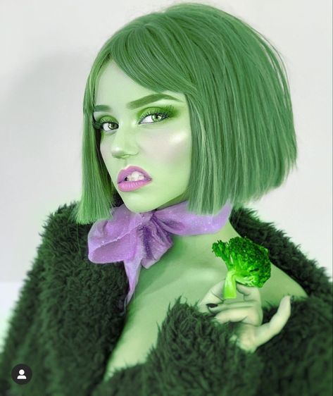 @paveletskaya Inside Out Costume, Green Costumes, Clever Halloween Costumes, Pretty Halloween Costumes, Cute Couple Halloween Costumes, Halloween Makeup Inspiration, Scary Halloween Costumes, Halloween Costumes Makeup, Halloween Inspo