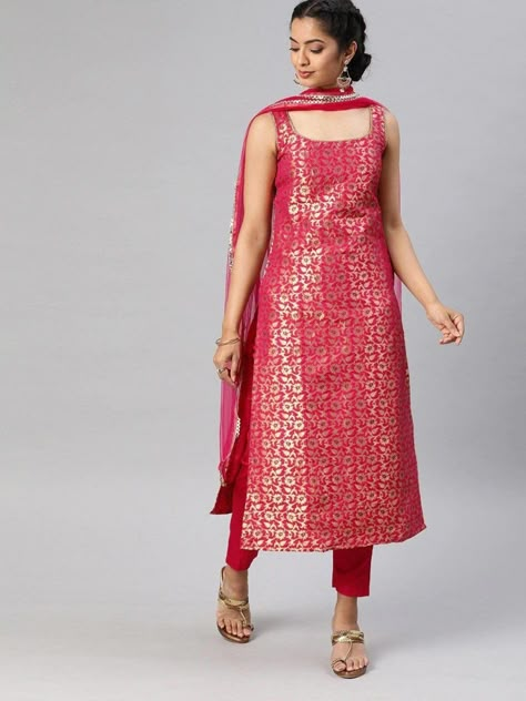 Sleeveless Banarasi Kurti, Silk Kurti Designs For Stitching, Banarasi Silk Kurta Set, Suit Designs Indian Style Straight, Banarasi Suit Designs Indian Style, Banarasi Churidar Designs, Pink Banarasi Suit, Partywear Kurti Designs, Silk Chudidar Salwar Suits