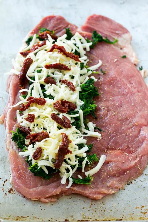 Stuffed Pork Tenderloin Recipe | Roasted Pork Tenderloin | Italian Pork #pork #onepan #potatoes #dinner #dinneratthezoo #glutenfree Tomatoes And Mozzarella, Pork Loin Roast Recipes, Pork Entrees, Healthy Pork, Pork Fillet, Stuffed Pork, Pork Loin Recipes, Pork Dinner, Tenderloin Recipes