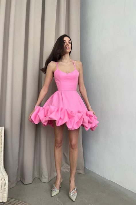 Pink Dress Outfits, Bustier Mini Dress, Barbie Pink Dress, Dress Outfits Party, Mode Rose, Look Rose, Outfits Dressy, Beautiful Prom Dresses, Classy Work Outfits