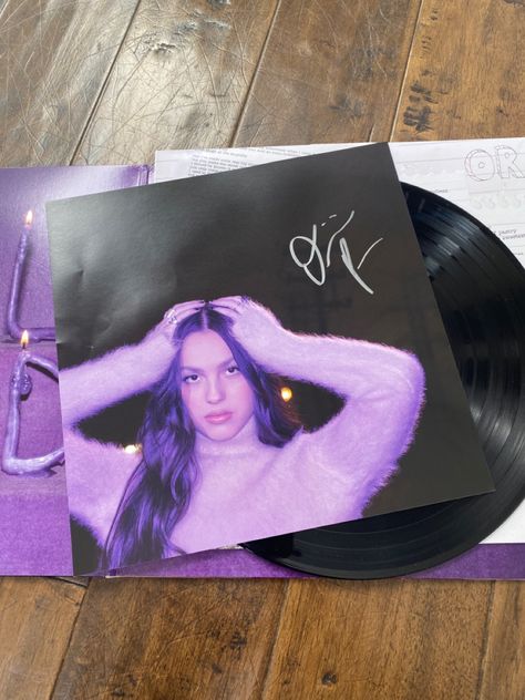 Olivia rodrigo signed guts vinyl purple Taylor swift Conan gray aesthetic cute livies Olivia Rodrigo New Album Cover, Olivia Rodrigo Vinyl Aesthetic, Olivia Rodrigo Guts Album Cover, Bd Gifts, Olivia Rodrigo Sour Vinyl, Olivia Rodrigo Vinyl, Guts Vinyl, Guts Aesthetic, Liv Core