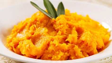 Purée de courge musquée | Mordu Butternut Squash Maple Syrup, Mashed Squash, Mashed Butternut Squash, Baked Butternut Squash, Butternut Squash Puree, Squash Puree, Seasonal Vegetables, Intelligence Service, Butternut Squash Recipes