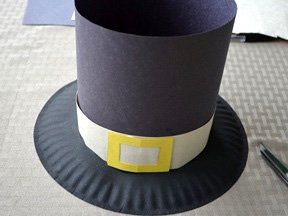 How To Make A Pilgrim Hat Out Of Paper, Pilgrim Outfits For Kids Diy, Mars Activities, Pilgrims Hats For Kids, Hat Craft Ideas, Craft Ideas For Preschoolers, Pilgrim Hats, Pilgrim Costume, Pilgrims And Indians