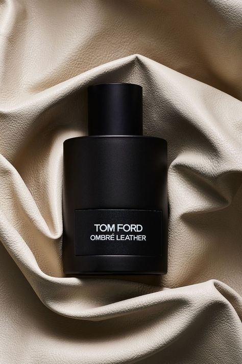 Mens Perfume Product Photography, Black Theme Product Photography, Cologne Photography Ideas, Perfumes Product Photography, Tom Ford Perfume Photography, Parfume Product Photoshoot Ideas, Cologne Product Photography, Fragrance Photography Ideas, Perfume Product Photography Ideas