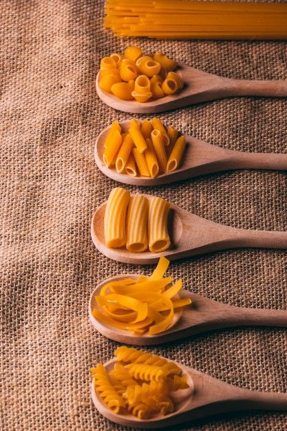 Creative Pasta Photography, Pasta Photography Ideas, Pasta Pictures Aesthetic, Fresh Pasta Photography, Pasta Display, Pasta Presentation, Pasta Styling, Pasta Platter, Pasta Background