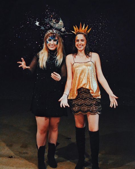 DIY best friend costume Sun And Moon Costume Friends, Sun Moon Costume, Sun And Moon Costume, Moon Costume, Friend Costumes, Halloween 2020, Sun And Moon, Costume Halloween, Sun Moon